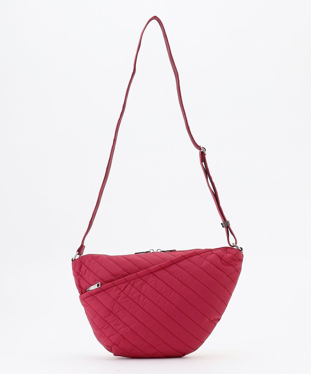 Y'SACCS ナイロンキルティングボディバッグ 