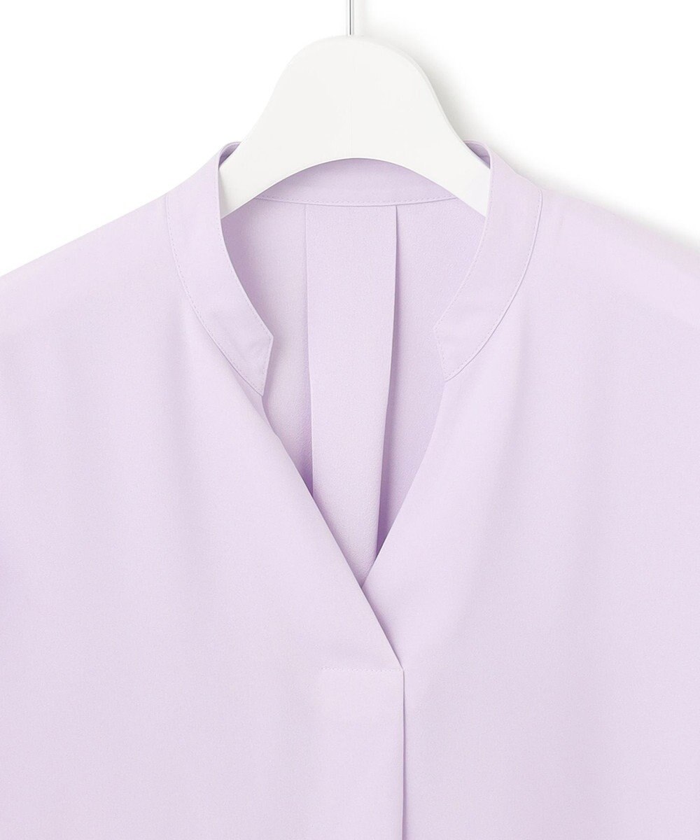 23区 【洗える】バックサテンアムンゼン 袖フリル キーネック ブラウス 