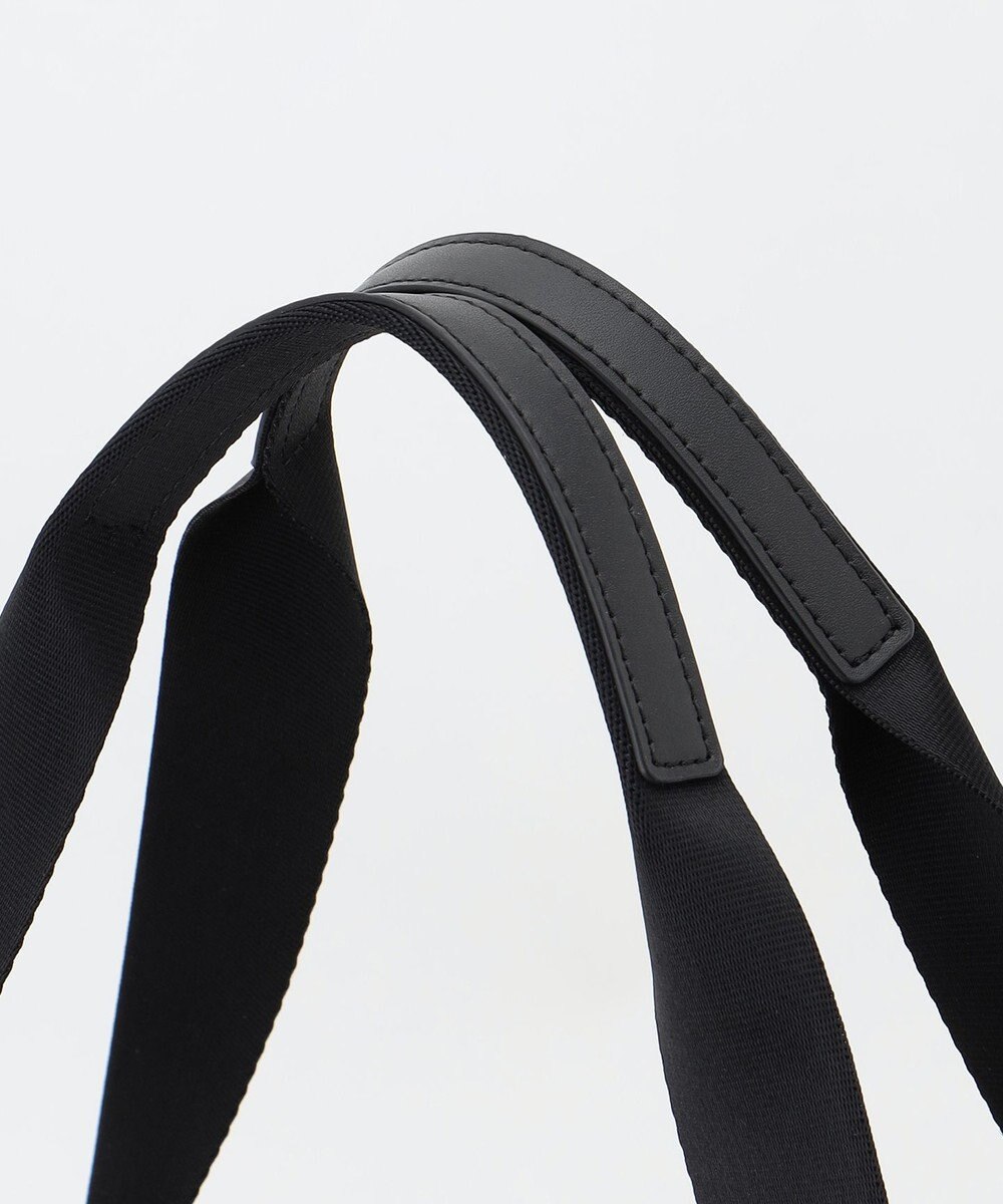 LA BAGAGERIE 【LA BAGAGERIE×HELLO KITTY】リボンチャーム付き　デイリートート　Mサイズ 