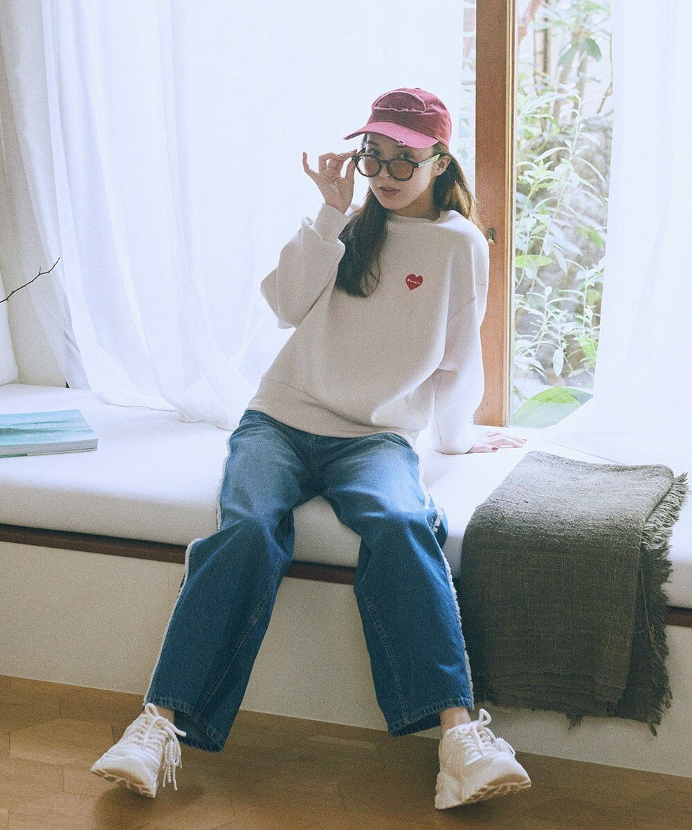 earth music&ecology Ｃｈａｍｐｉｏｎ×ｅｍａｅポンチハートスウェット 