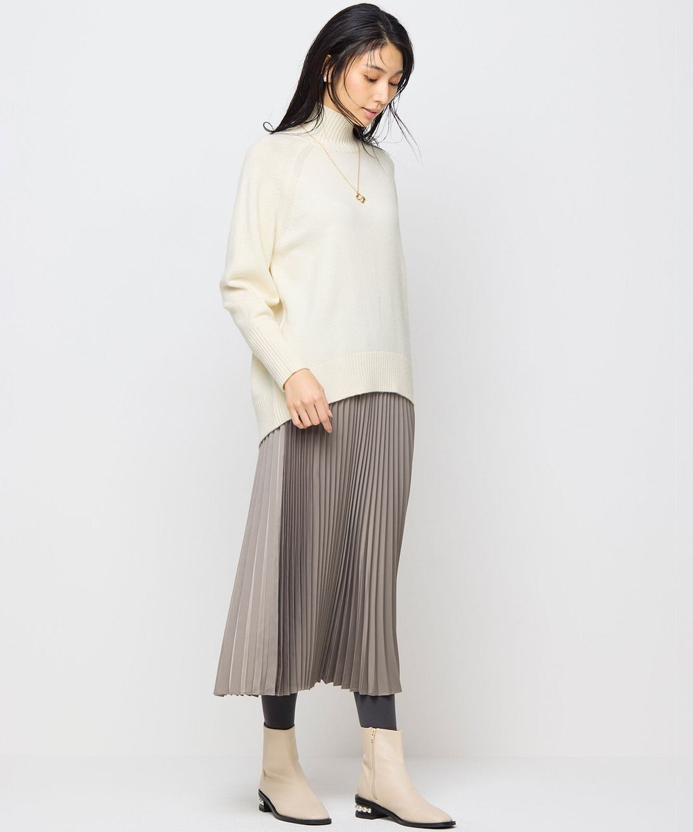 組曲 レザーライクサテン プリーツスカート 