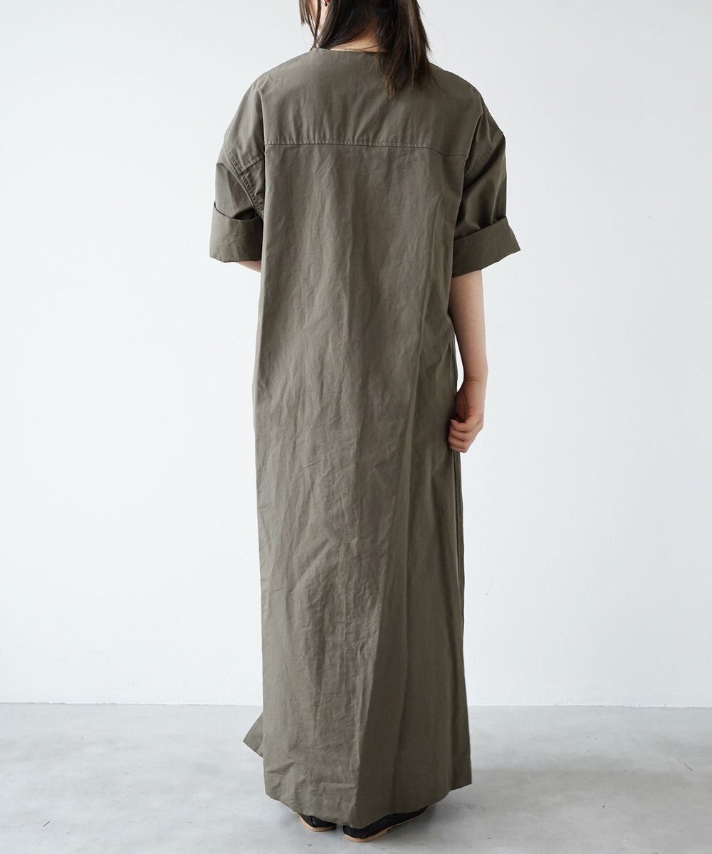 WHITE MAILS 【阿久津ゆりえコラボ】フロントタック Vネック ワンピース 