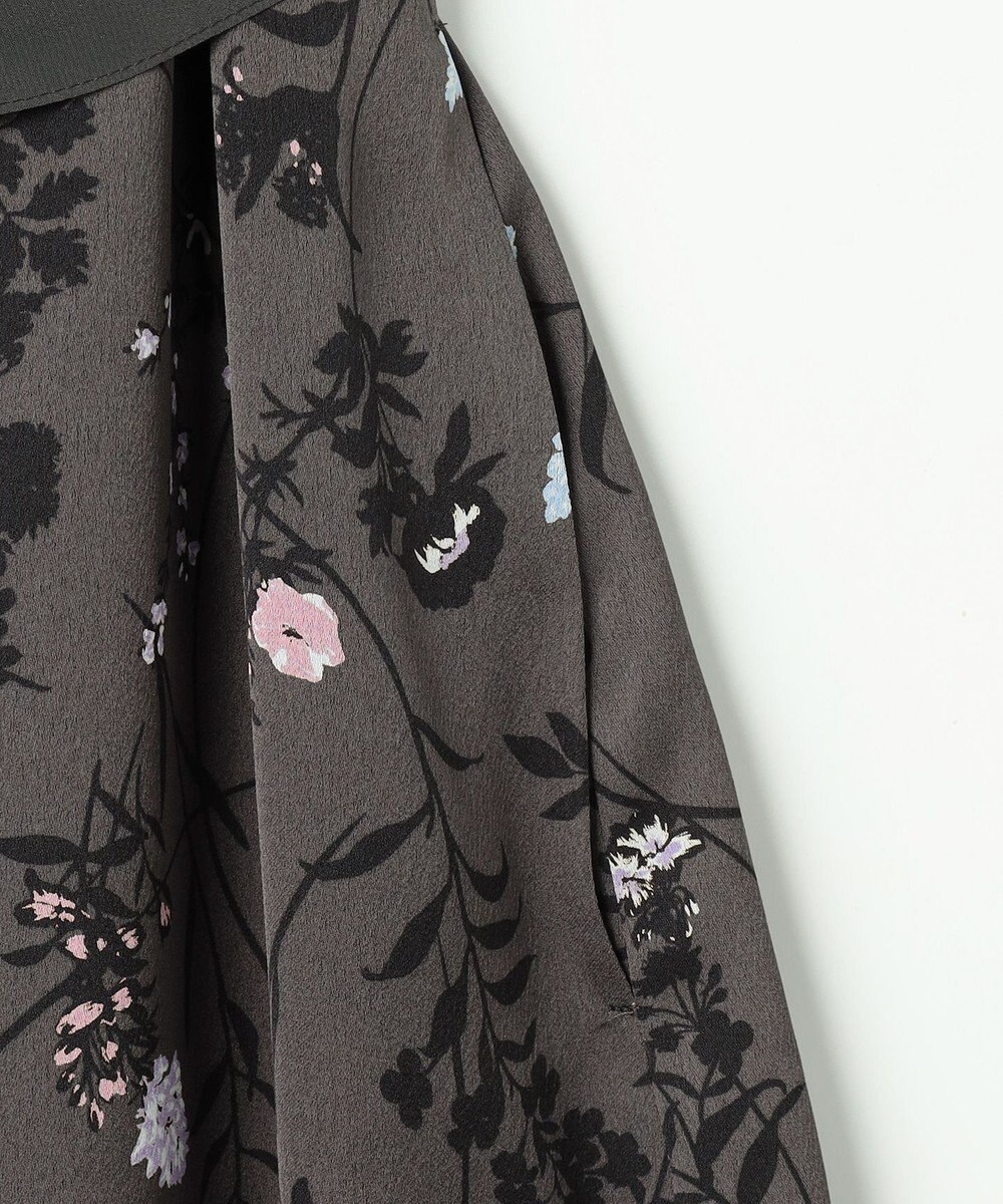 自由区 L 【WEB&一部店舗限定】ハーバルフロープリント8分袖 ワンピース 