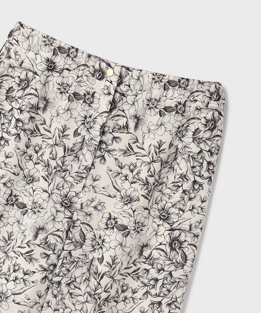 GRACE CONTINENTAL モノトーンフラワープリントパンツ 