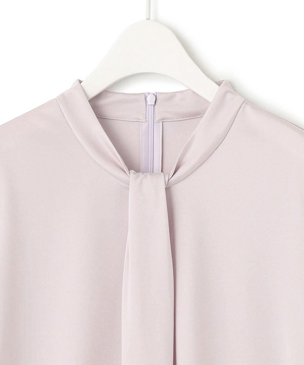 ICB L 【洗える】トリアセサテンスムース ボウタイ風プルオーバー 