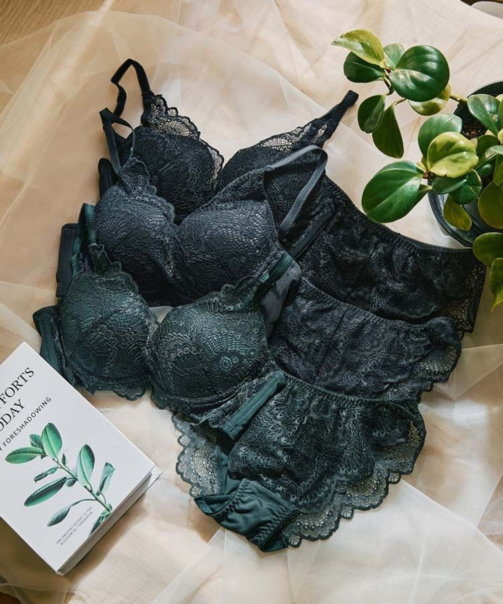 San-ai Resort（三愛水着楽園） 【新色追加】 カシュクール脇高ブラジャー＆ショーツ 