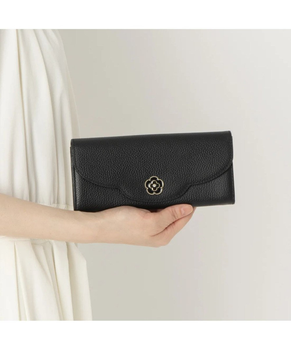 CLATHAS ペルル かぶせ長財布 