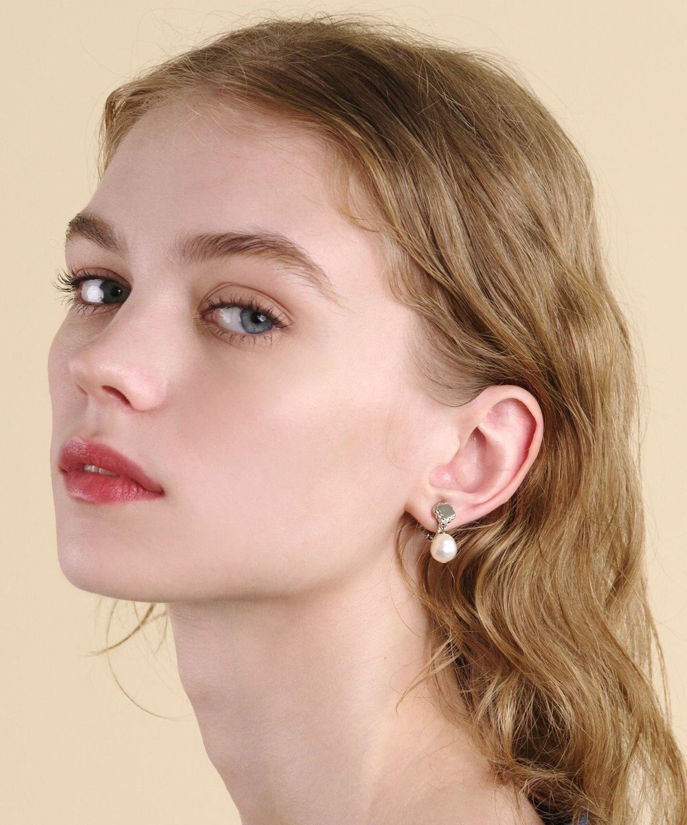 TOCCA CLOVER & PEARL EARRINGS 淡水バロックパールイヤリング 