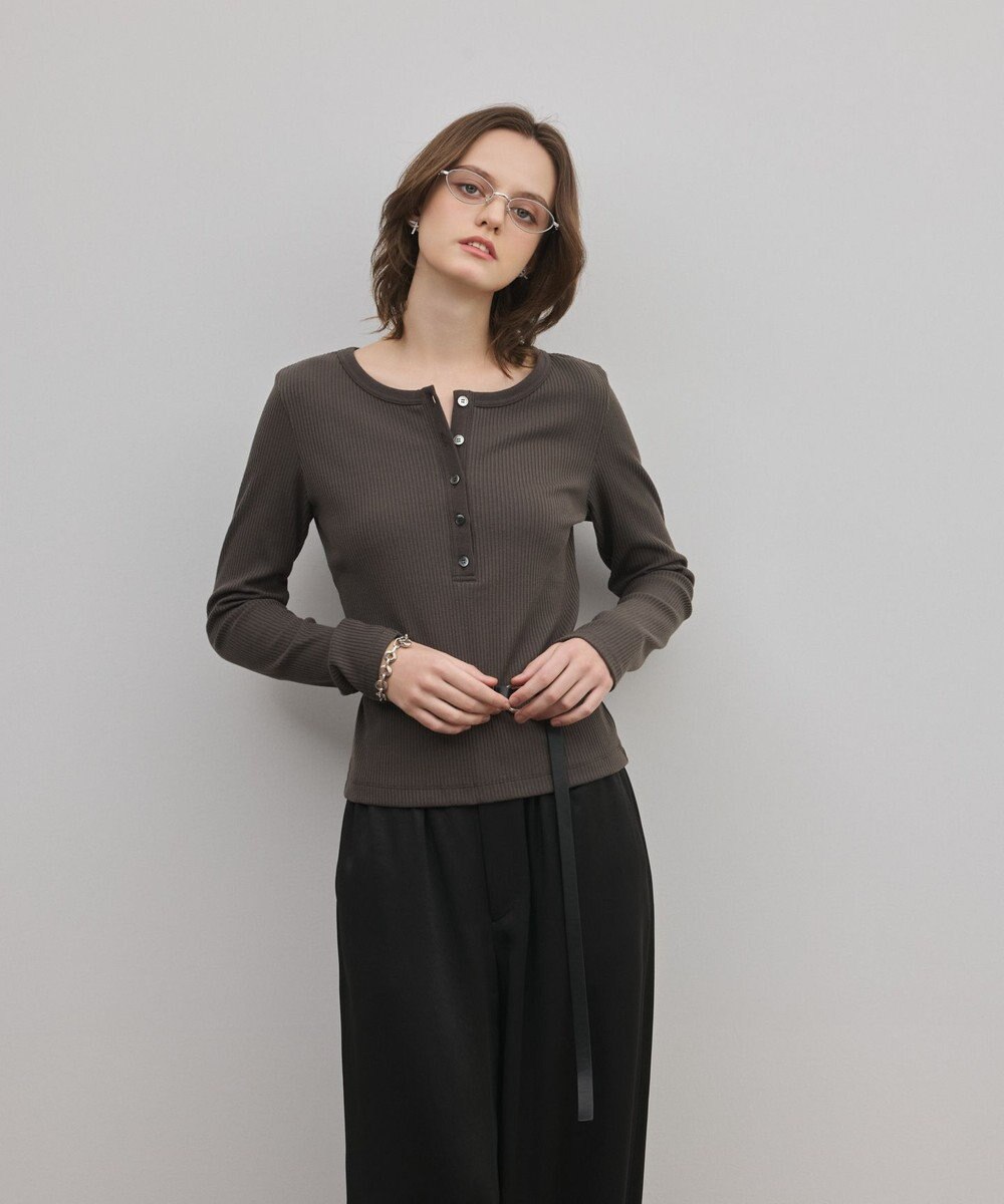 GRACE CONTINENTAL ヘンリーネックカットトップ 