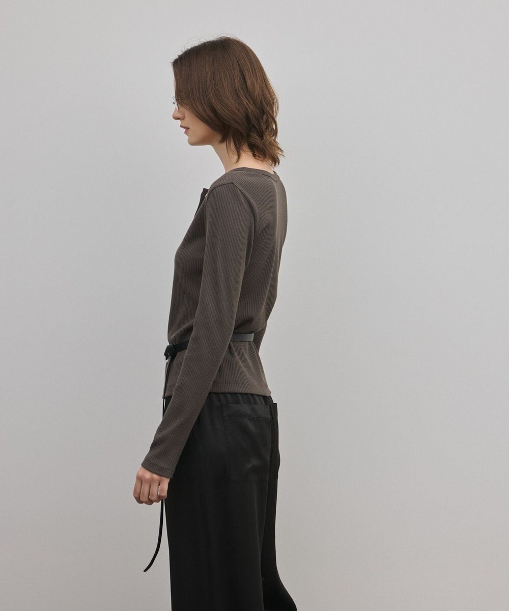 GRACE CONTINENTAL ヘンリーネックカットトップ 