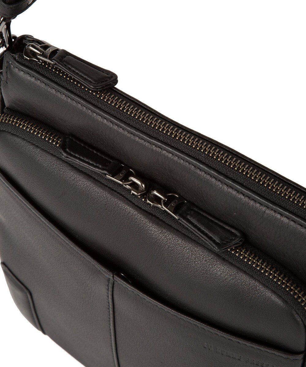 ACE BAGS & LUGGAGE LO HOMME PRESSE アルカイックソフト 本革 縦型ショルダーバッグ 71785 ロ・オム・プレッセ 