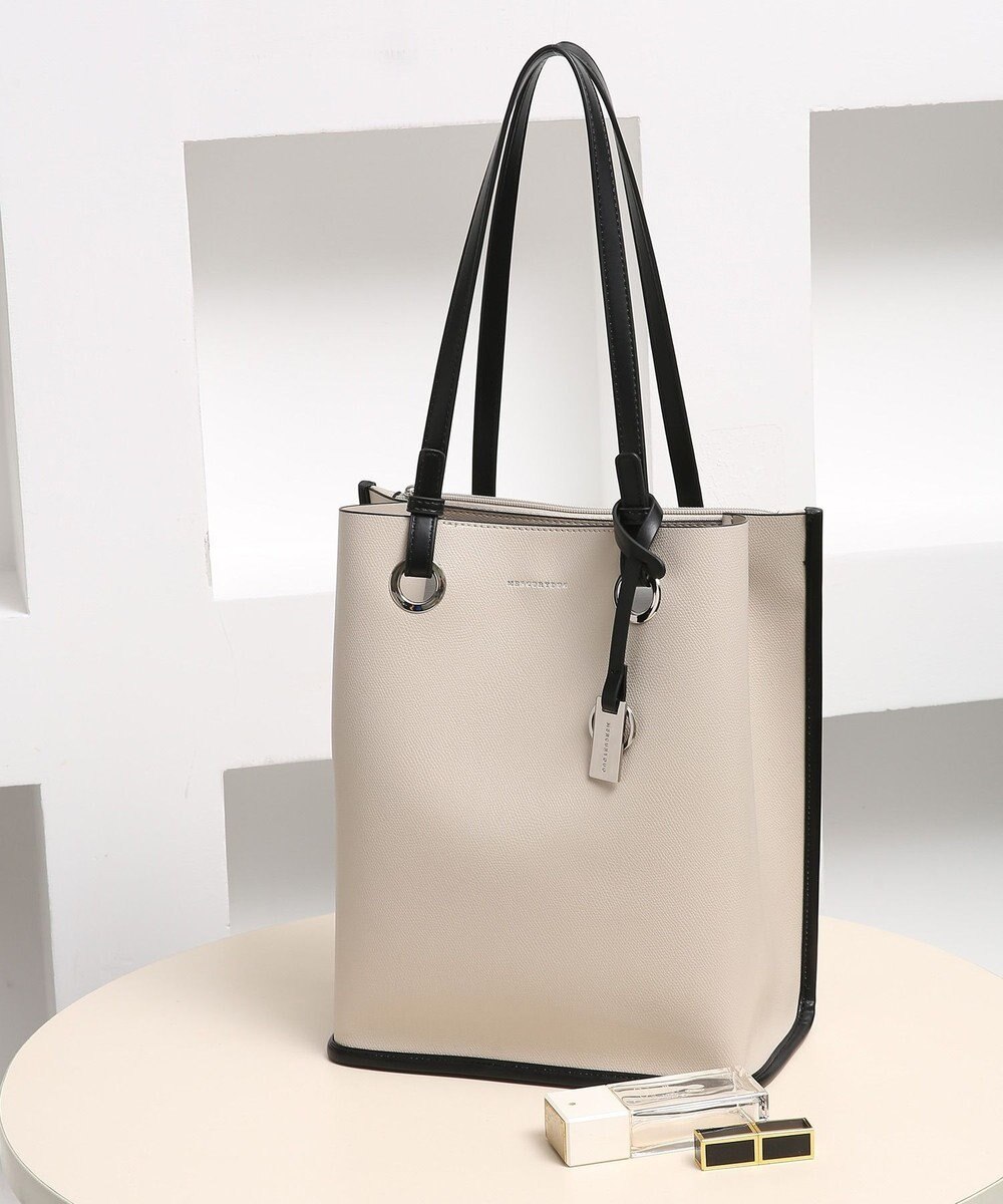 style code 【MERCURYDUO/マーキュリーデュオ】メタルアイレット　縦長トートバッグ 推し活ラージバッグ 縦長ショルダーバッグ 