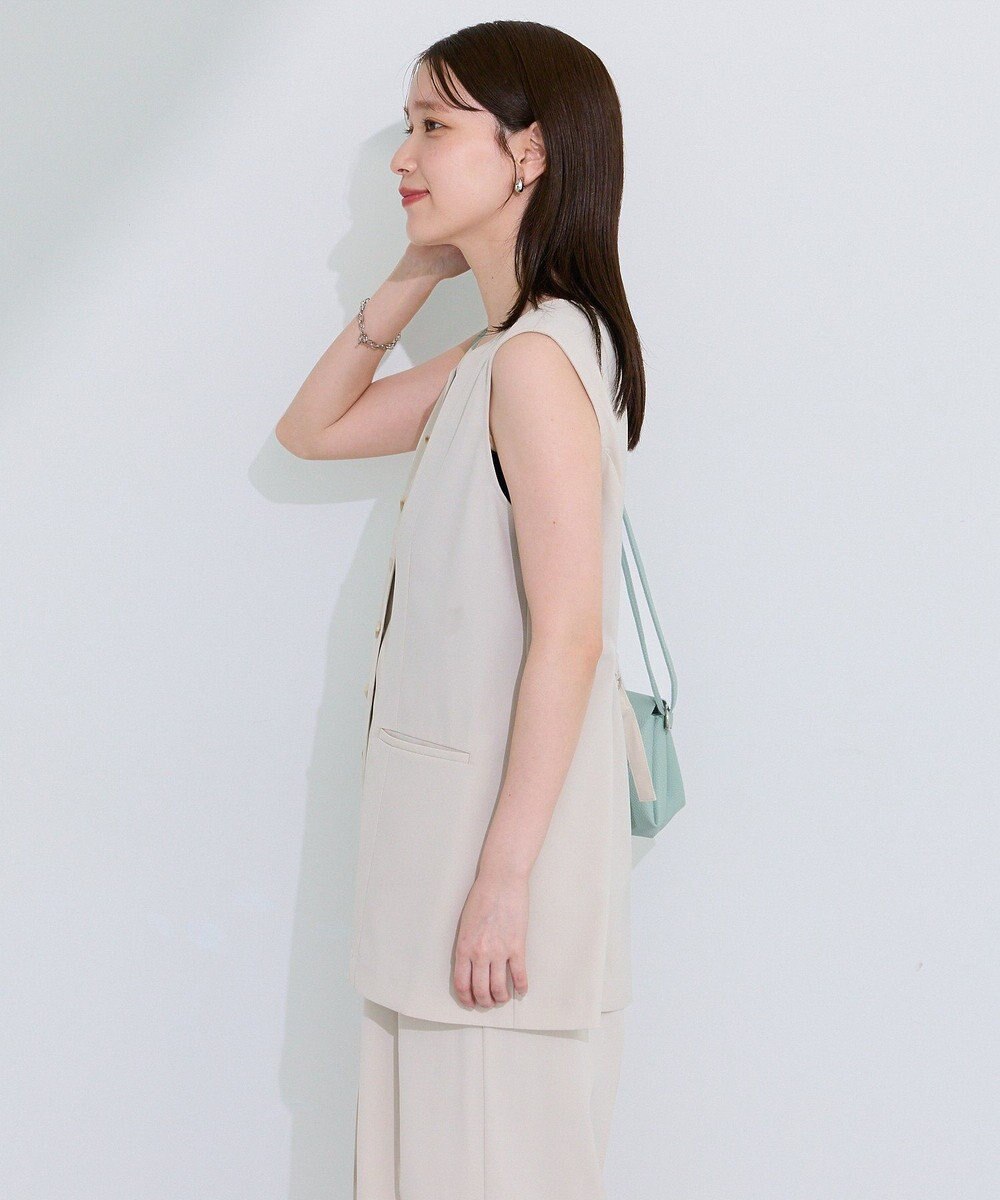 Green Parks クルーネック多釦ジレ 