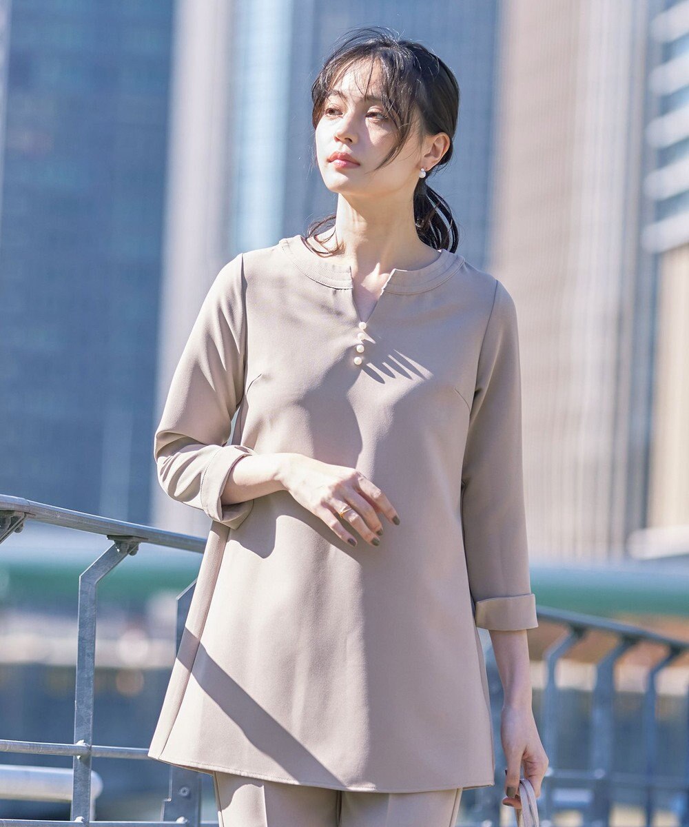 Tiaclasse 【ダブルストレッチ・洗える】スキッパーパールチュニックブラウス 