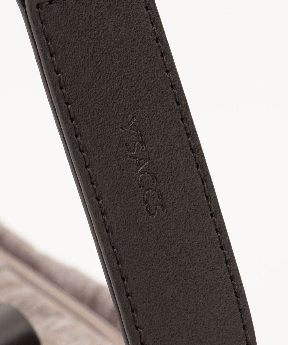 Y'SACCS ストリームラインポシェット 