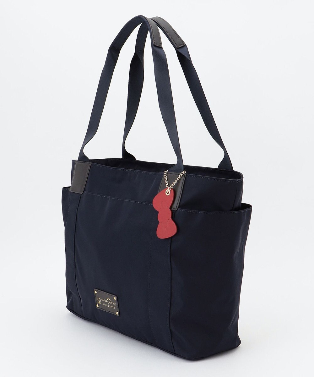LA BAGAGERIE 【LA BAGAGERIE×HELLO KITTY】リボンチャーム付き　デイリートート　Mサイズ 