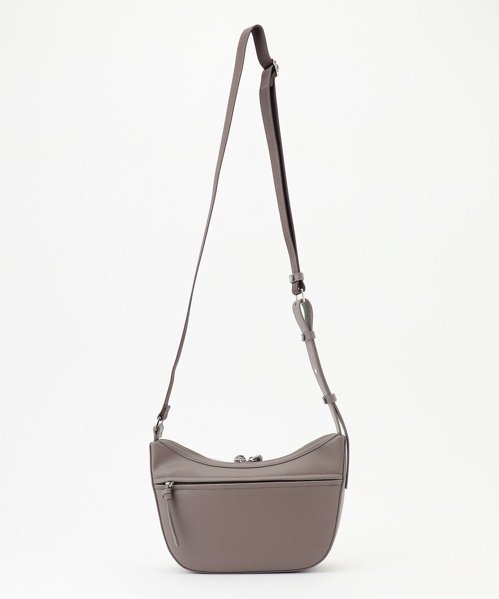 Y'SACCS ハーフムーンボディショルダーバッグ 