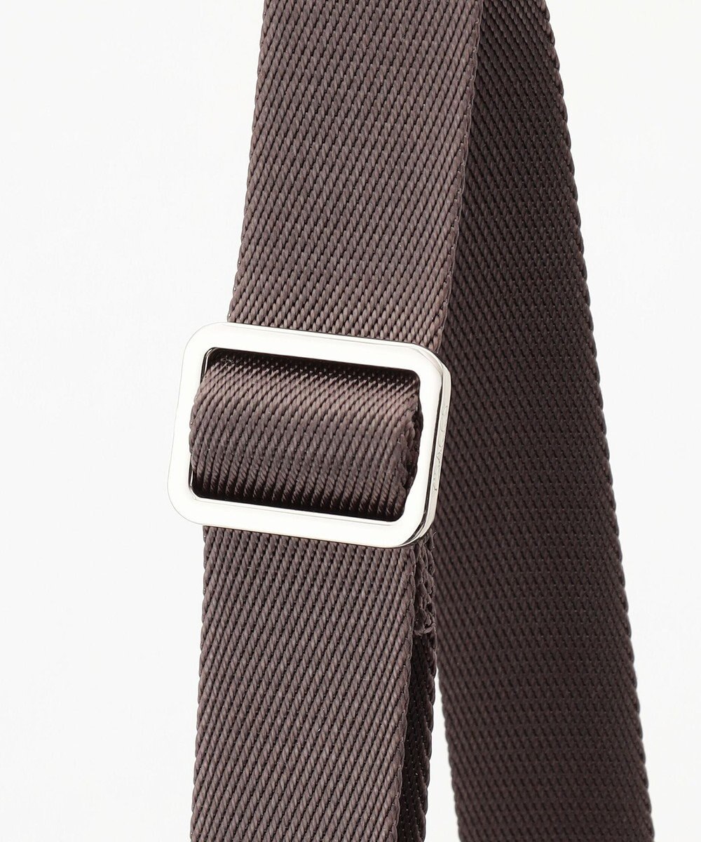 Y'SACCS ハーフムーンボディショルダーバッグ 