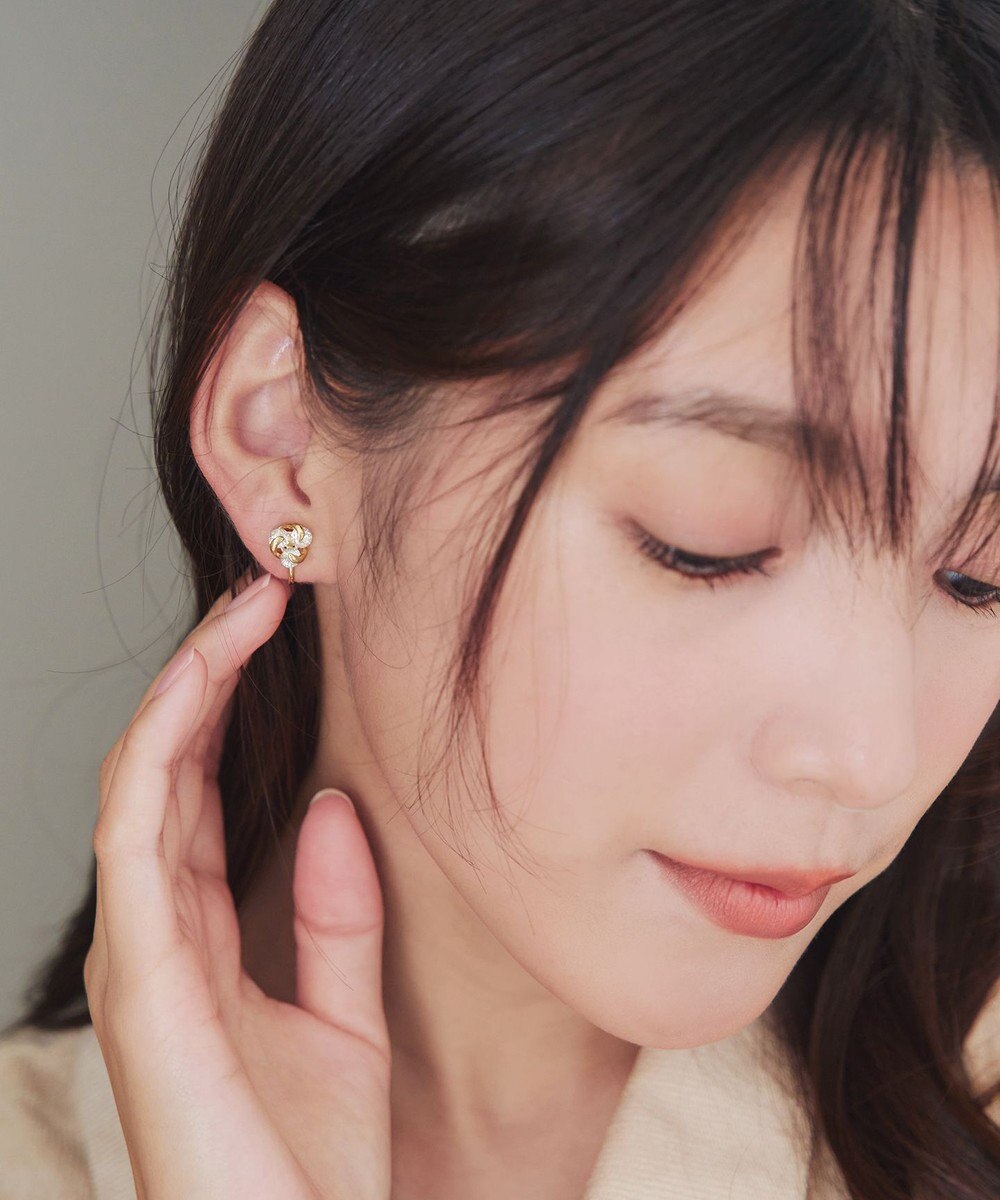 Tiaclasse 【安田美沙子さん着用・金属アレルギー対応】スウィングストーンピアス/イヤリング 