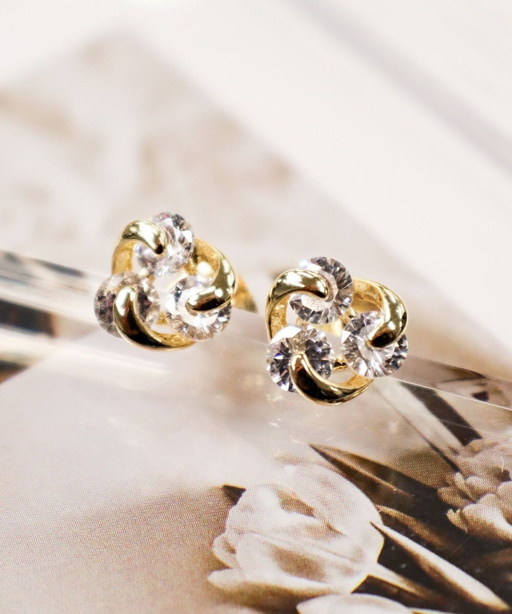 Tiaclasse 【安田美沙子さん着用・金属アレルギー対応】スウィングストーンピアス/イヤリング 