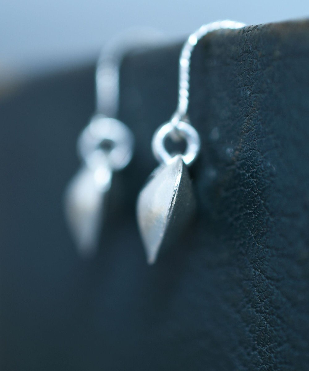 monshiro カレンシルバーハートピアスM 