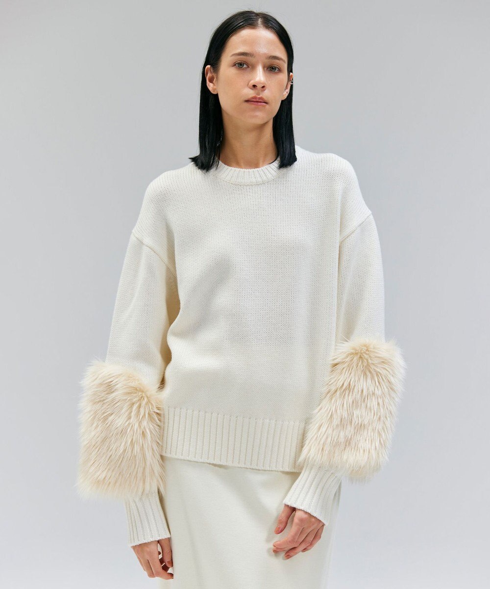 BEIGE， 【洗える・VERY NaVY12月号掲載】CHESTER / フェイクファークルーネックニット 