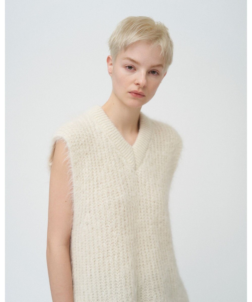 ATON ALPACA FUR | Vネックベスト 