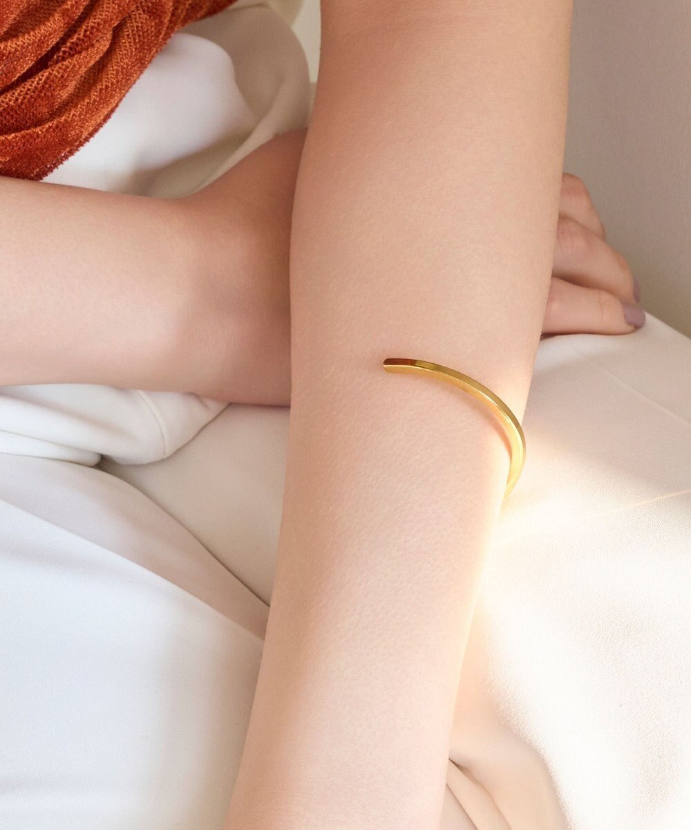 Phoebe 【金属アレルギー対応】ライトツイストメタルバングル/サージカルステンレス 