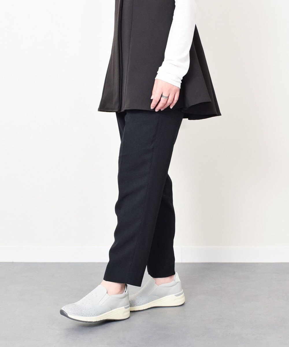 Bridget Birkin 【Round About】ラインストーンアクセントスリッポンスニーカー 