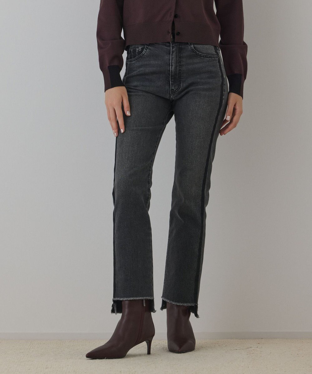 GRACE CONTINENTAL ラインスリムデニムパンツ 