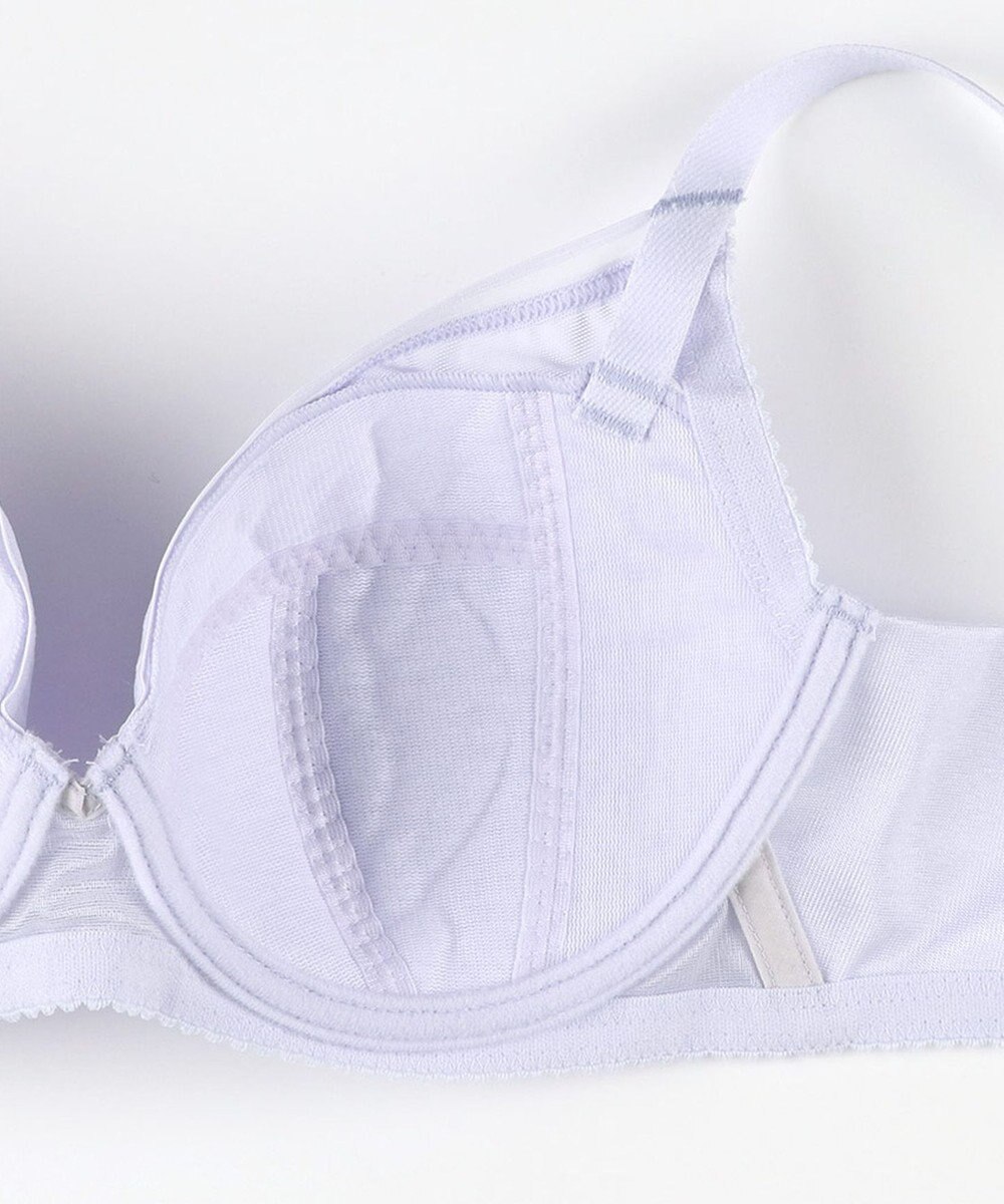 WACOAL 【小さく見せるブラ】 シンプル ブラジャー 着やせ効果 コンパクトにメイク バストの突出をおさえる 背中の段差を軽減 大きいサイズ レディース BRB452 /ワコール 