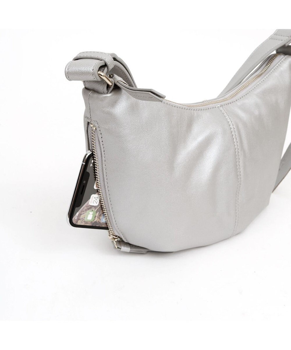 UNBILLION アトランタ ATLANTA / やぎ革軽量ハーフムーンショルダー 