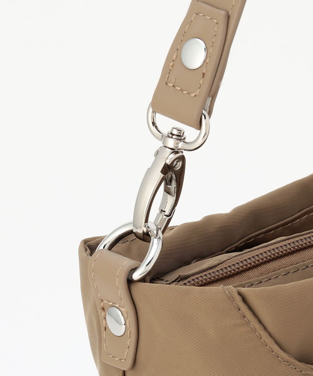 LA BAGAGERIE 多収納ナイロン2WAYショルダー 