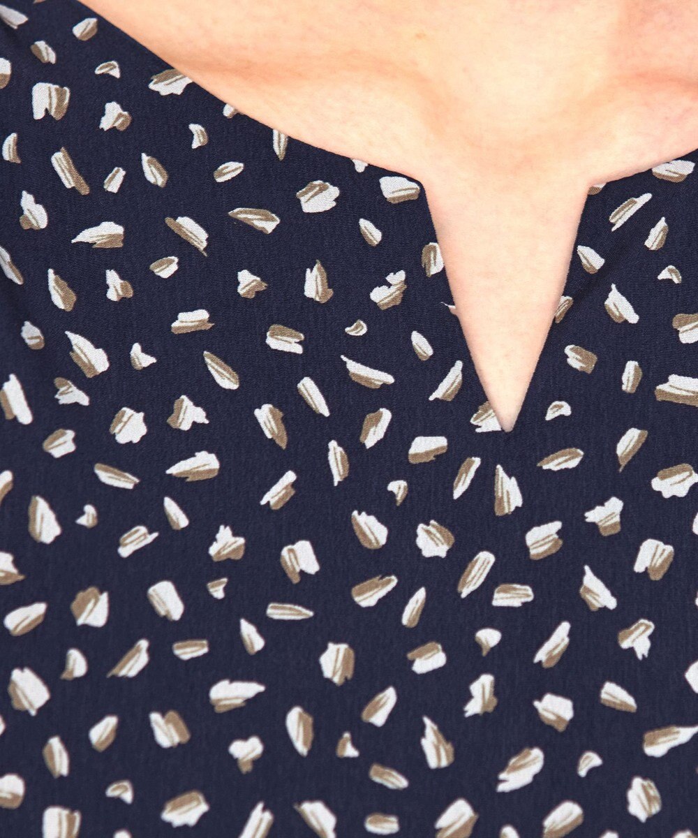 Tiaclasse 【洗える】柄プリントブラウス 