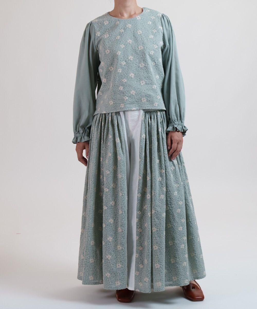 muuc 【手刺繍のような刺繍が美しい】ハイドランジア ブラウス 