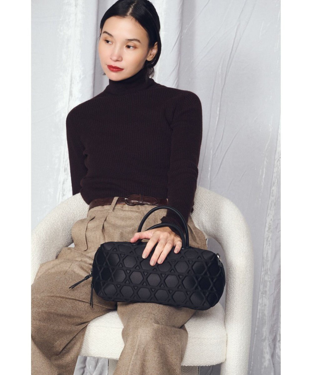 MIYABIYA 【撥水加工】篭目大柄エンボスボンディングミニボストン 