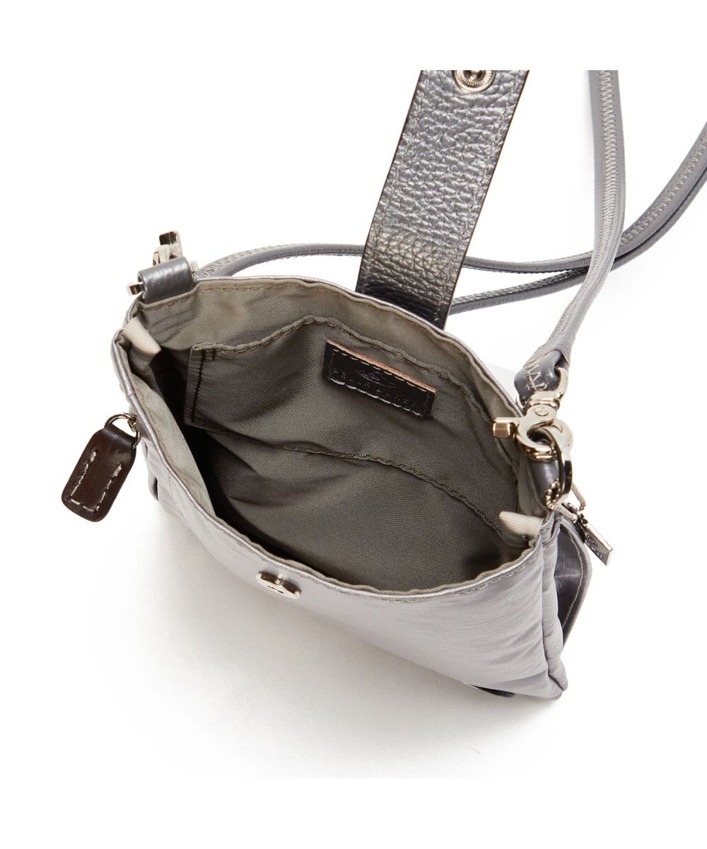PELLE BORSA パスポートサイズショルダーバッグ Alive アライブ 4306 