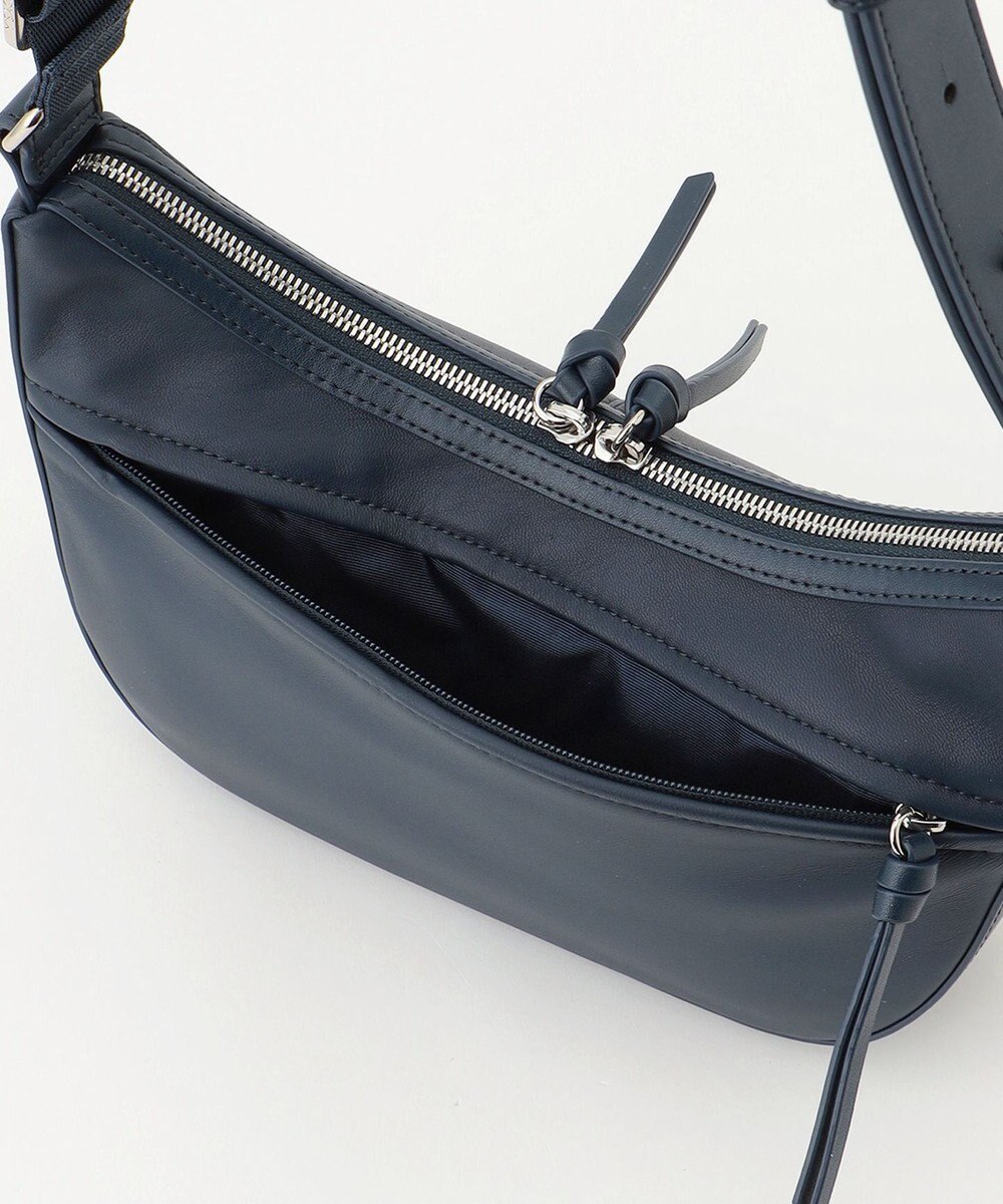 Y'SACCS イタリアンシープ　マルチポーチ付き　ホーボーバッグ 