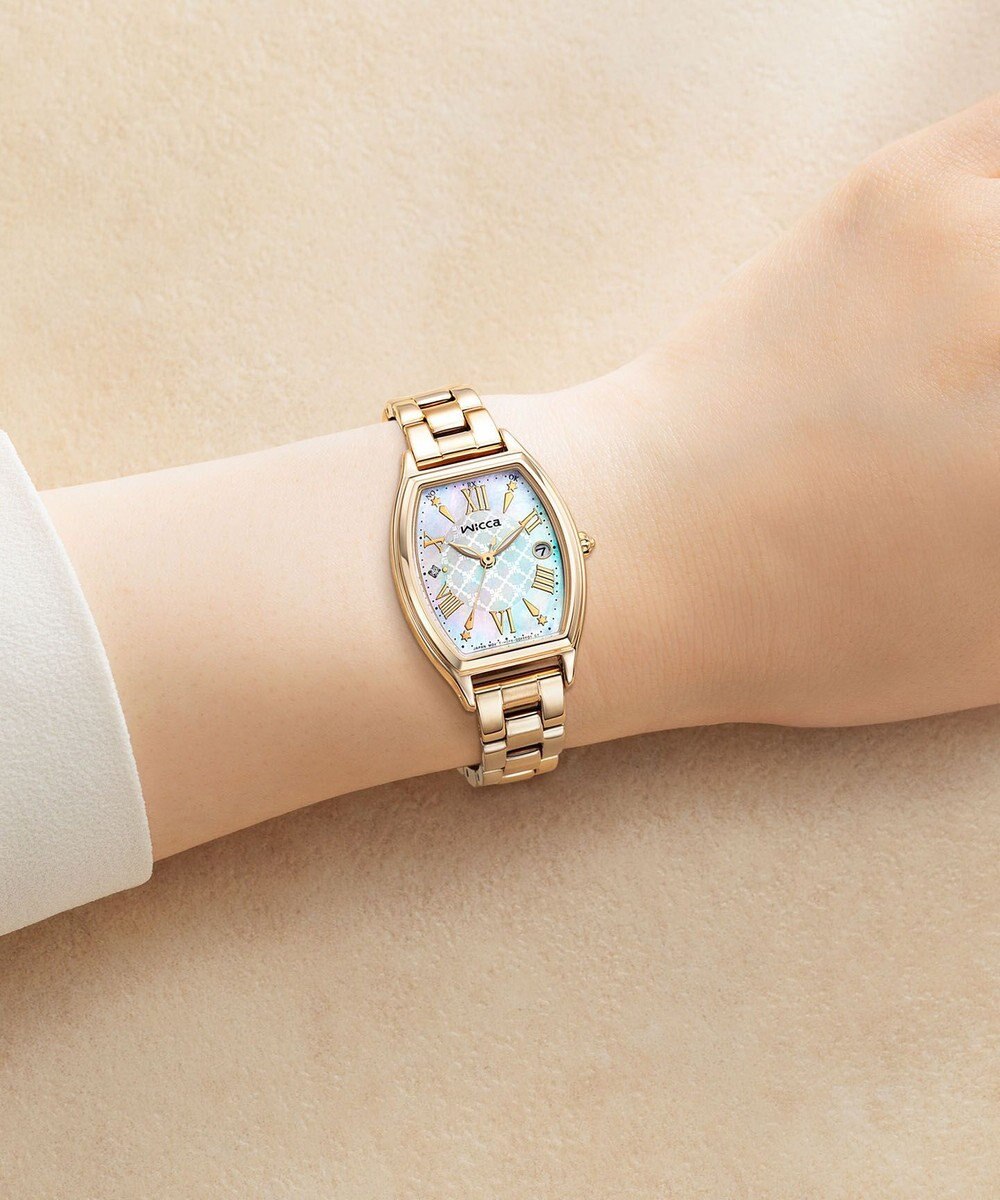 CITIZEN 【大人可愛い トノー型限定モデル】電池交換 時刻修正不要 ソーラーテック電波時計 