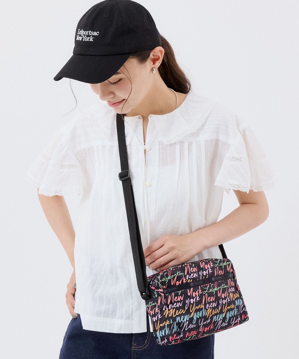 LeSportsac DANIELLA CROSSBODY/NYCスクリプトブラック 