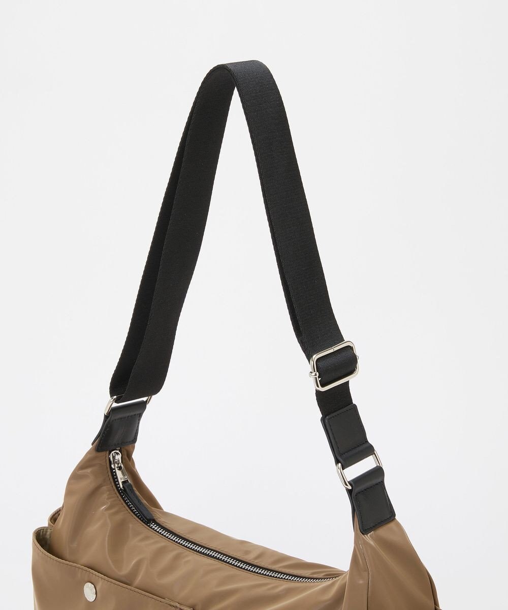 TOPKAPI 【Breath TOPKAPI】【軽量430g】Train 防水ポリエステル ワイド ショルダーバッグ 