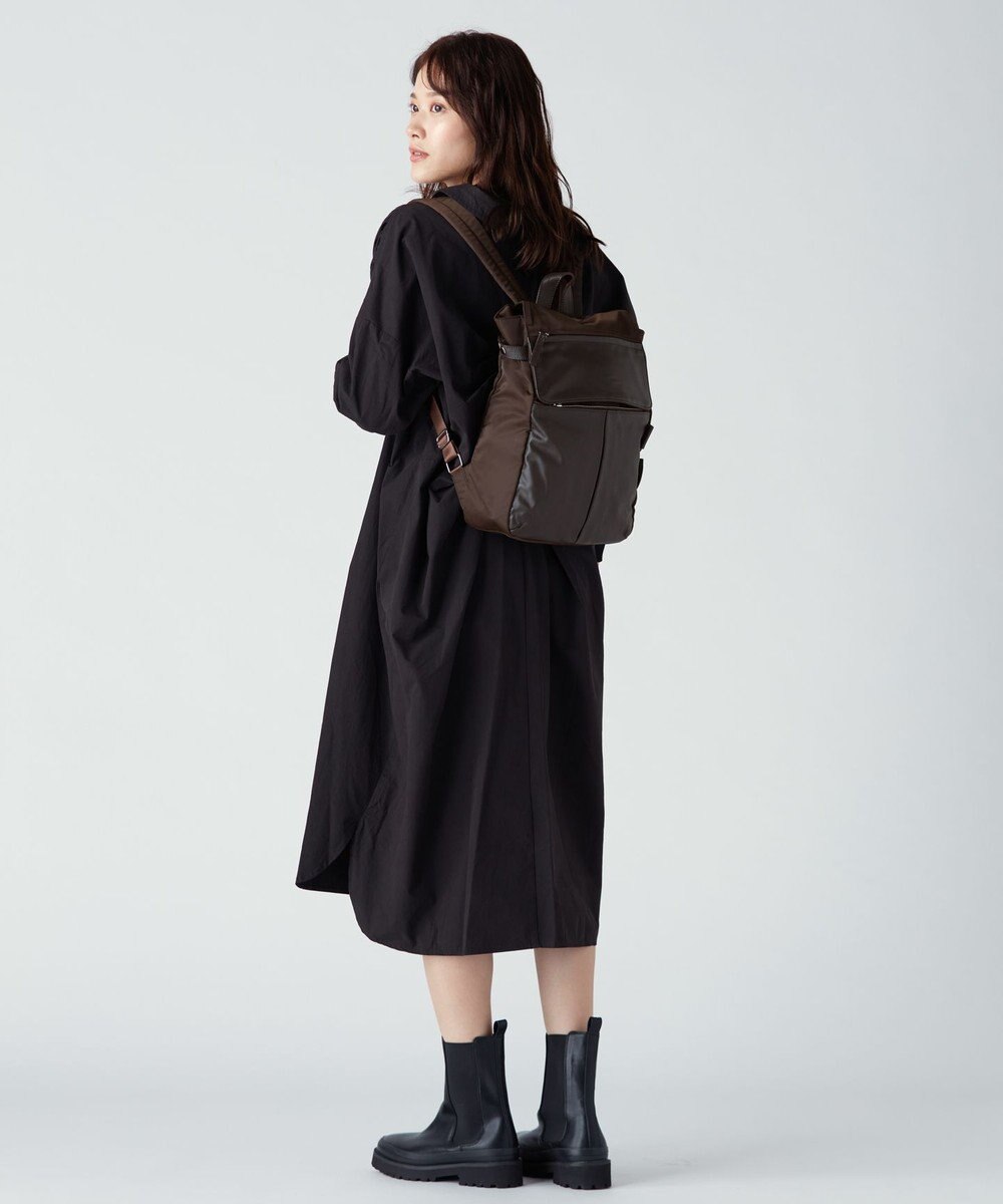 Y'SACCS ナイロン×牛革コンビシリーズ リュックサック 