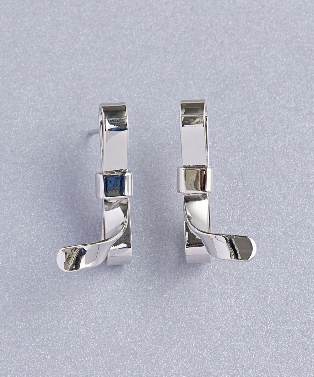 Phoebe ニュアンスリボンピアス　シルバー 