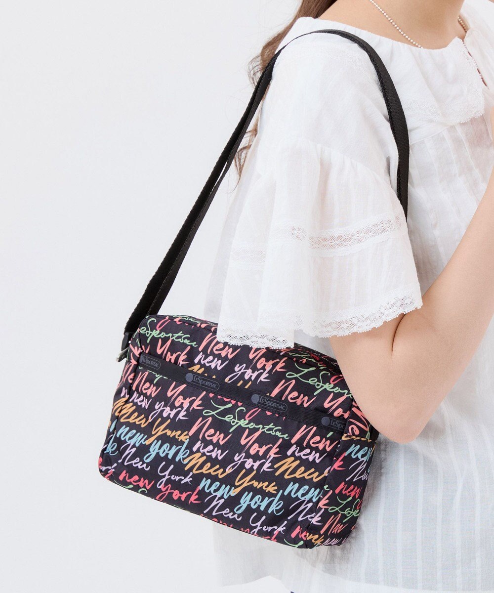 LeSportsac DANIELLA CROSSBODY/NYCスクリプトブラック 