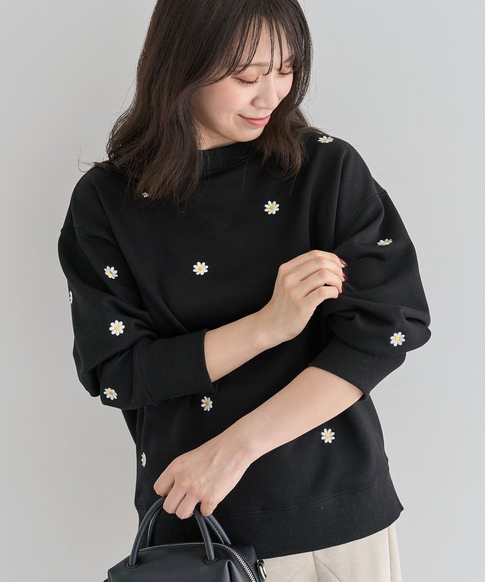Green Parks ・ｓｗｉｎｇ　ｂｙ　デイジー刺繍スウェット 