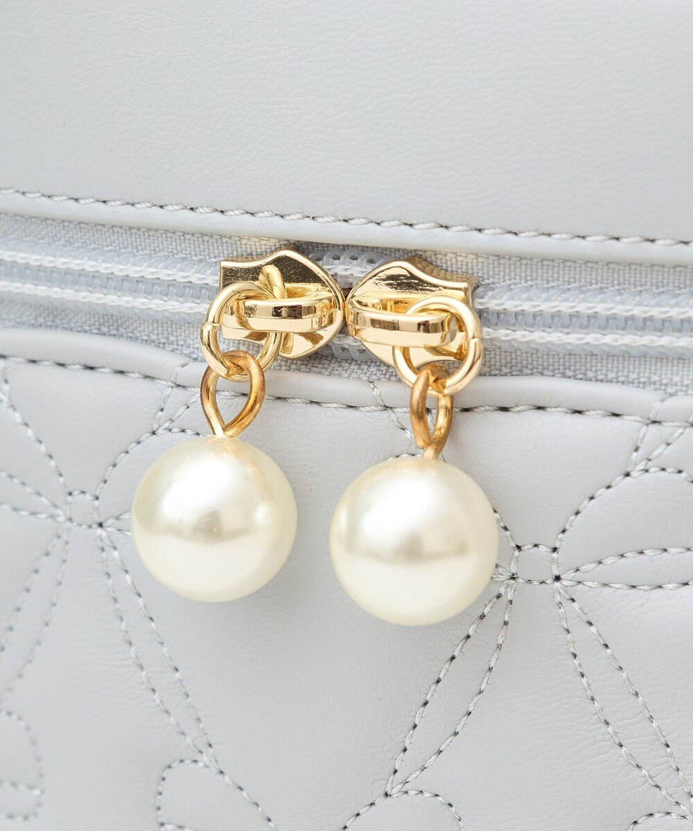 Maison de FLEUR EC限定リボンキルティングキューブバッグ 