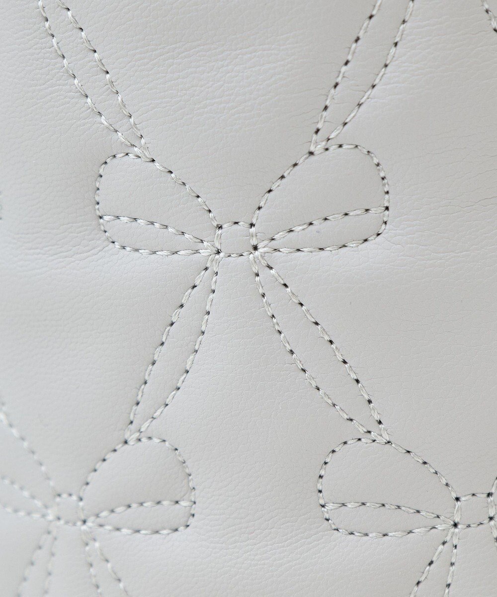 Maison de FLEUR EC限定リボンキルティングキューブバッグ 