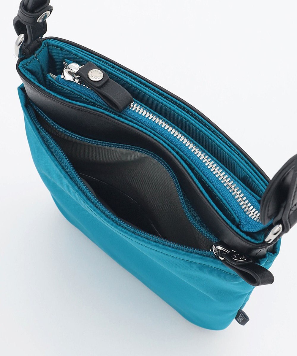 Y'SACCS 【大人のおしゃれ手帖11月号掲載】本上まなみ×Y'SACCS タックラウンドスマートポシェット 