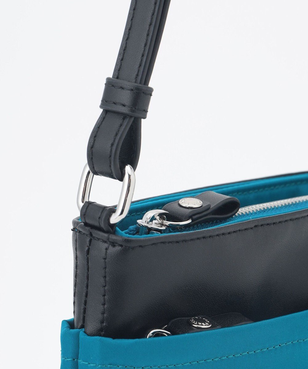 Y'SACCS 【大人のおしゃれ手帖11月号掲載】本上まなみ×Y'SACCS タックラウンドスマートポシェット 