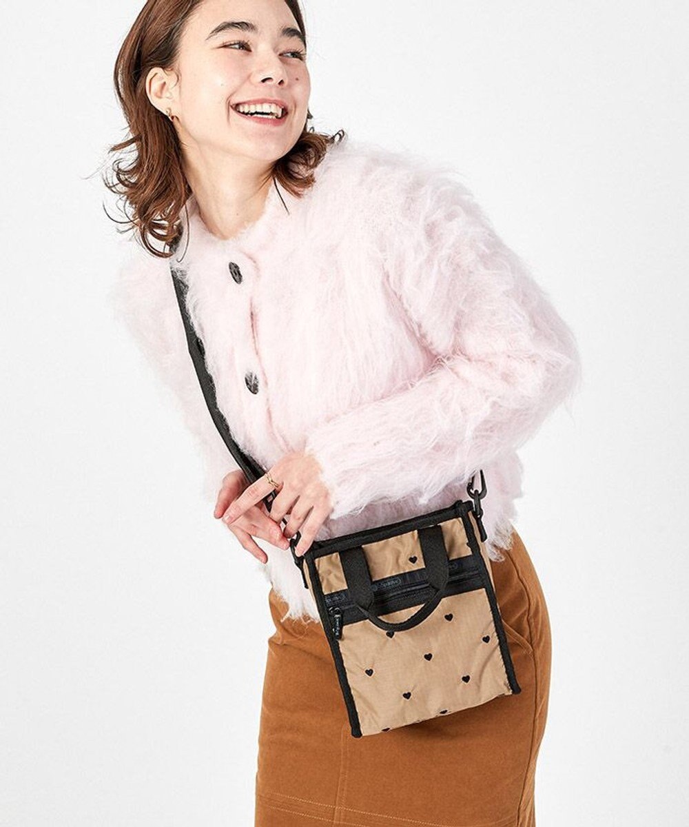 LeSportsac MINI N/S TOTE/モカブラックハートエンブロイダリー 